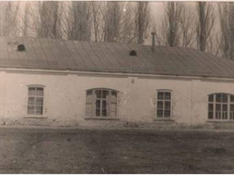 Фотография школы.