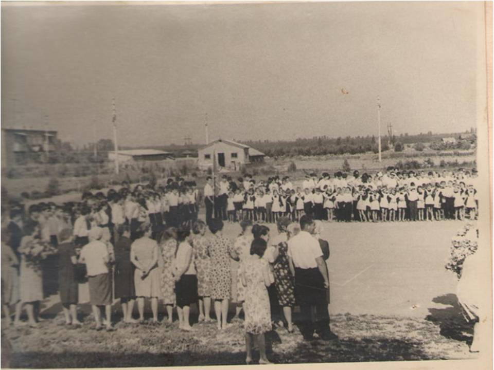 Фотография школы.